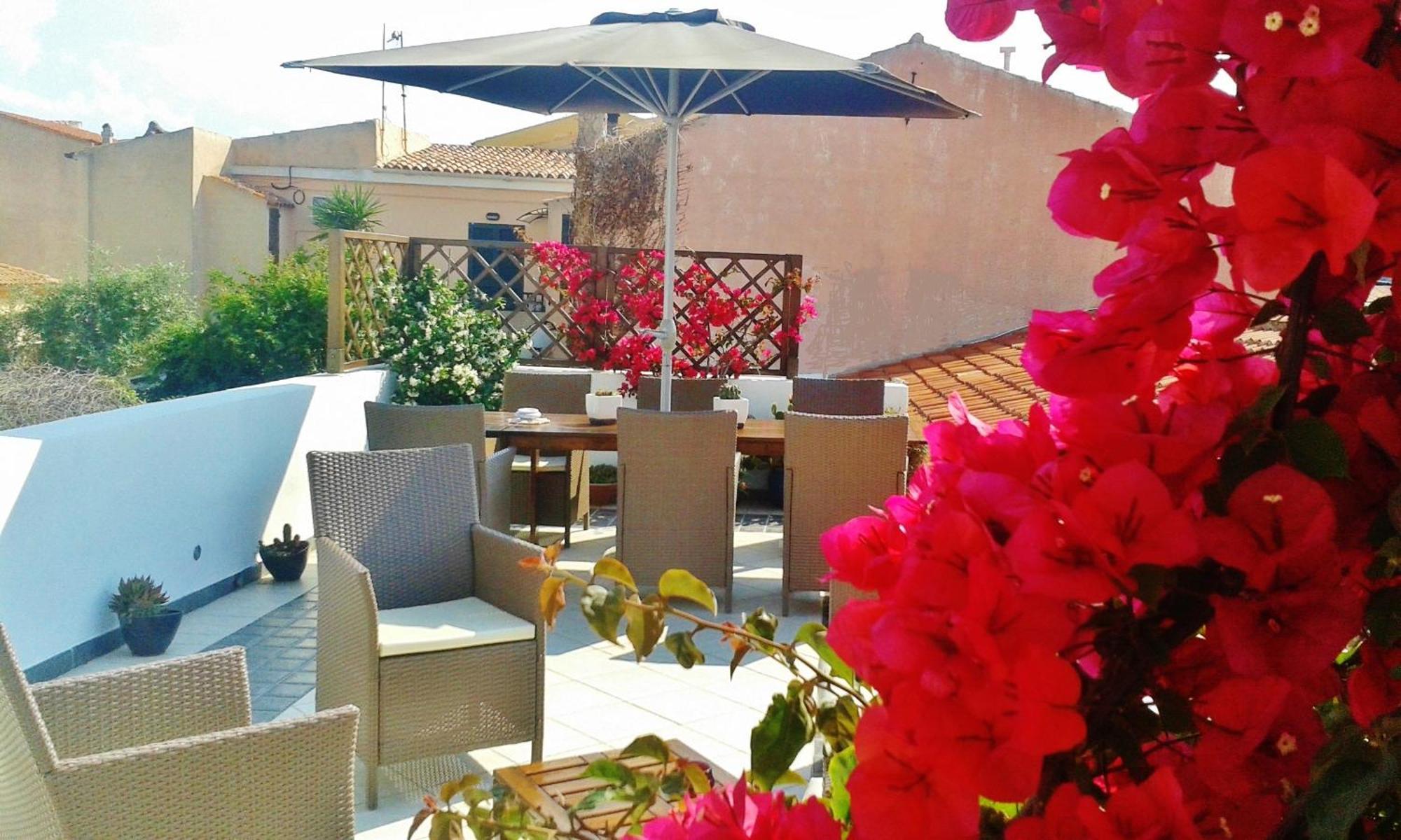 Domus De Janas Bed and breakfast